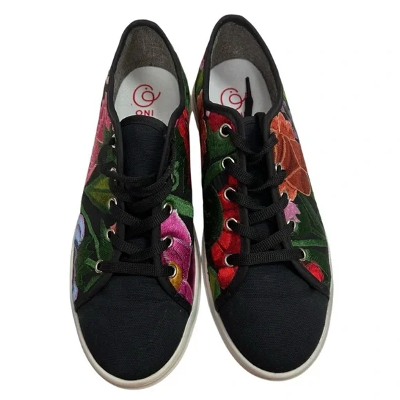 Fair-trade ONI Artisan-Made Floral Embroidered Zinacantán Black Sneakers Size 8